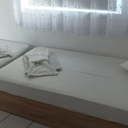 янакиев 3*