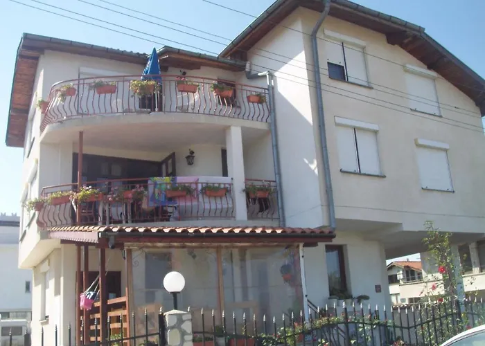 招待所 Ianakiev 切尔诺莫雷茨